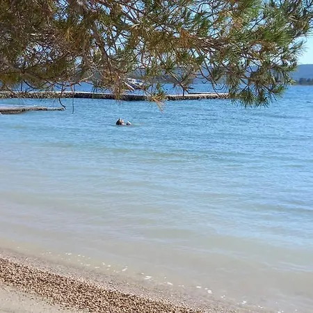 Ena Apartman Turanj
