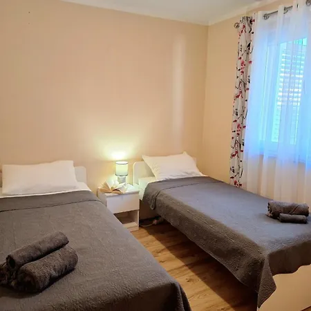 Ena Apartmán Turanj