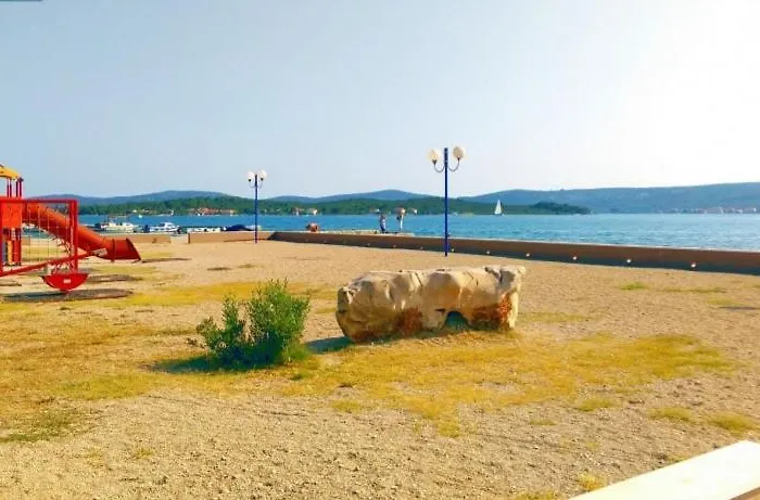 Διαμέρισμα Ena *