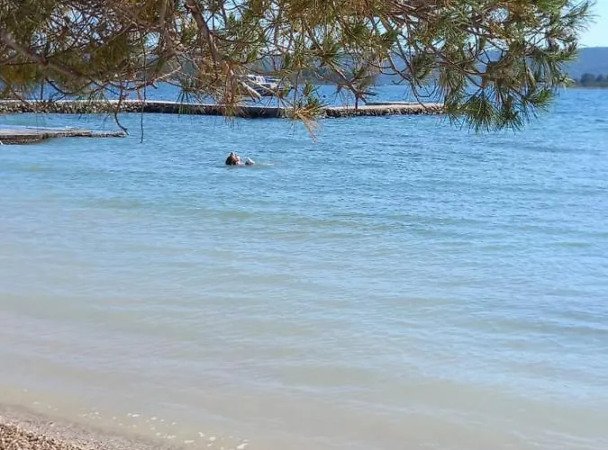 Ena Διαμέρισμα Turanj