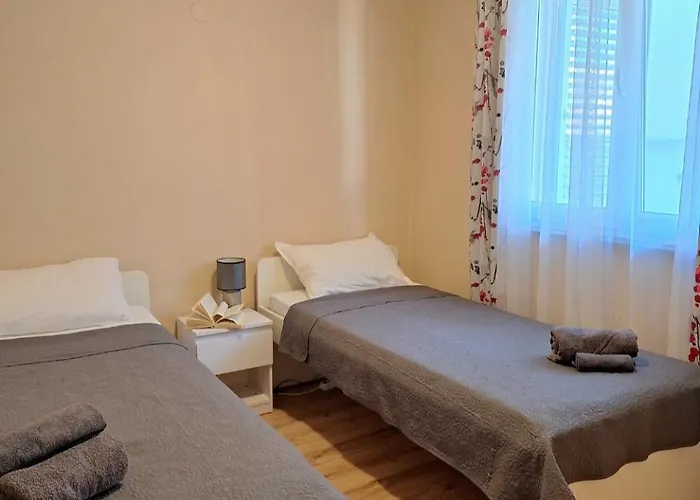 Ena Διαμέρισμα